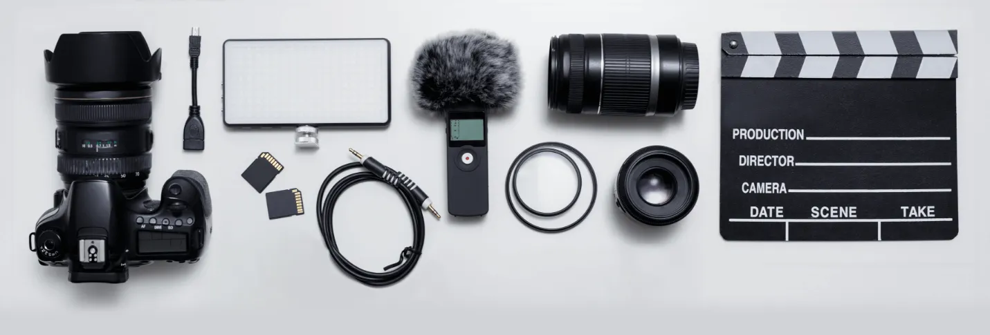 Videography devices in a knolled layout on a table